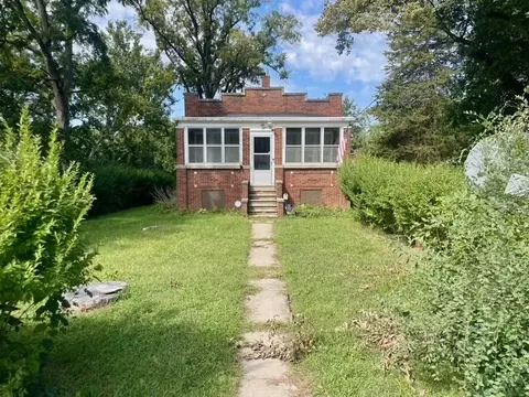 3369 E 2059th Rd, Wedron, IL 60557