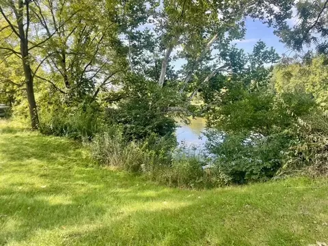 View/Area - 3369 E 2059th Rd, Wedron, IL 60557 photo 2 of 3