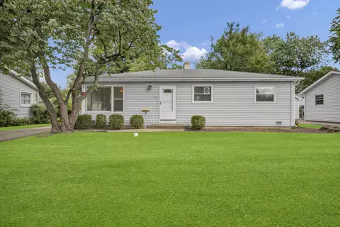 625 N Emerald Ave, Mundelein, IL 60060