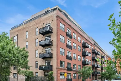 1735 W Diversey Pkwy #208, Chicago, IL 60614