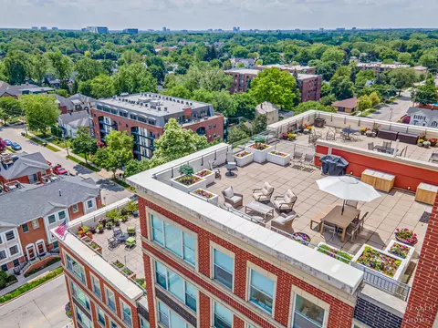 77 S Evergreen Ave #1103, Arlington Heights, IL 60005