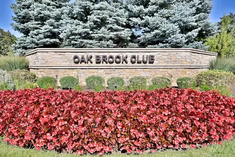 6 Oak Brook Club Dr #J102, Oak Brook, IL 60523