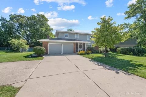 85 S Arlington Heights Rd, Elk Grove Village, IL 60007