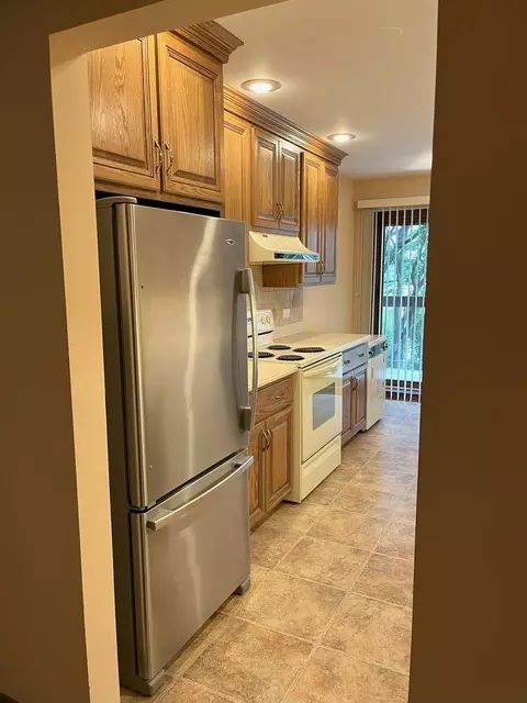 711 S River Rd #401, Des Plaines, IL 60016 photo 13