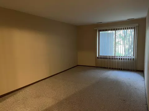 711 S River Rd #401, Des Plaines, IL 60016 photo 17