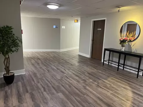 711 S River Rd #401, Des Plaines, IL 60016 photo 9