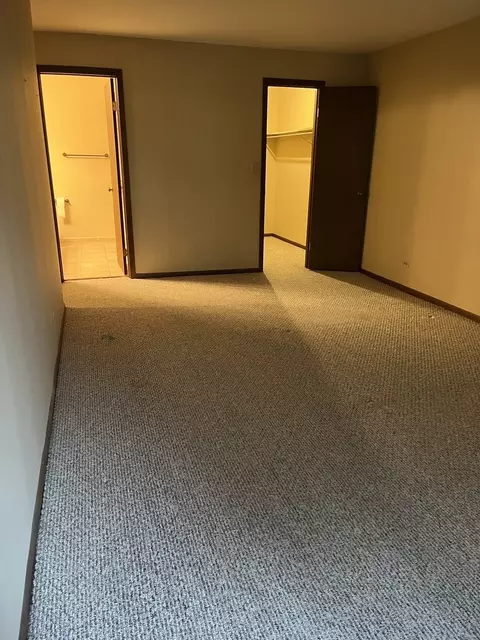 711 S River Rd #401, Des Plaines, IL 60016 photo 16
