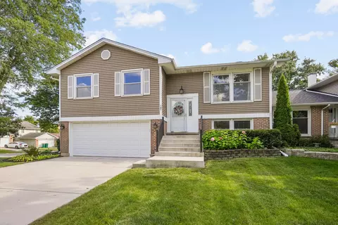 147 Majestic Dr, Lombard, IL 60148