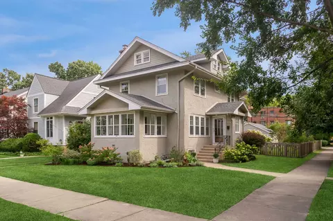 2626 Hartzell St, Evanston, IL 60201