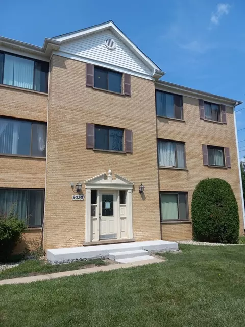 9330 Hamilton Ct #E, Des Plaines, IL 60016