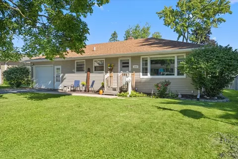 1010 Walnut St, Saint Charles, IL 60174