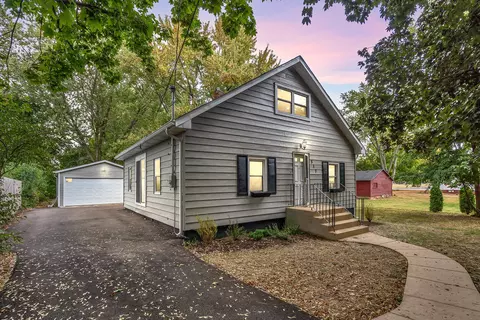 317 E Lake St, Batavia, IL 60510