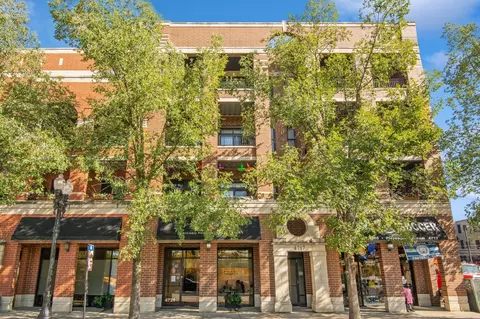 4717 N Clark St #2S, Chicago, IL 60640