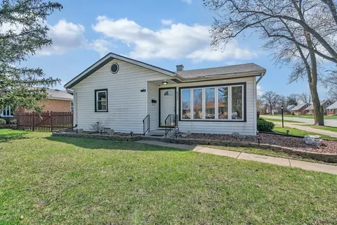 8201 Melvina Ave, Burbank, IL 60459