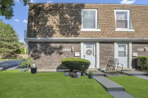 2201 Brittany Ct #2201, Schaumburg, IL 60194