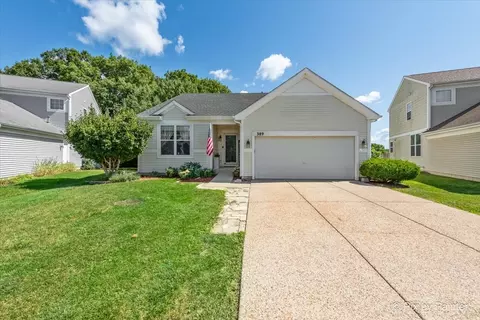 389 Prairie Mist Dr, Round Lake, IL 60073