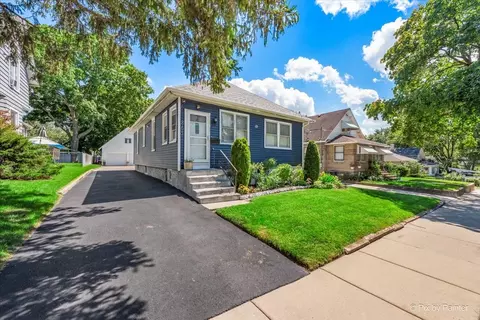 865 Illinois Ave, Elgin, IL 60120