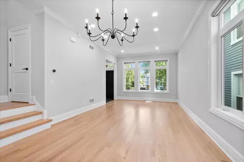Living - 2012 Maple Ave, Evanston, IL 60201 photo 1 of 4