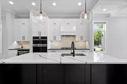 Kitchen - 2012 Maple Ave, Evanston, IL 60201 photo 2 of 5