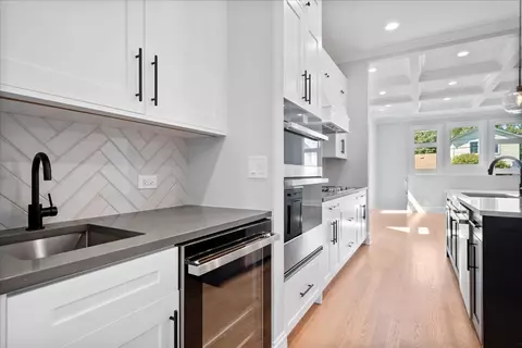 Kitchen - 2012 Maple Ave, Evanston, IL 60201 photo 5 of 5