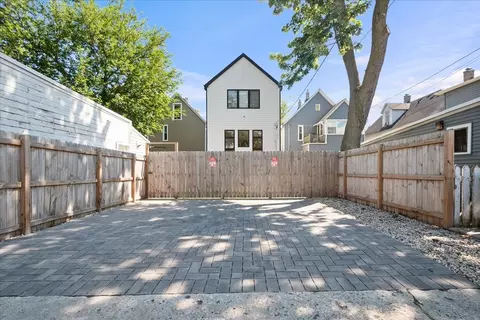 Exterior - 2012 Maple Ave, Evanston, IL 60201 photo 5 of 5