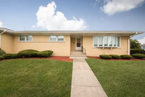 8560 W Winona St, Chicago, IL 60656