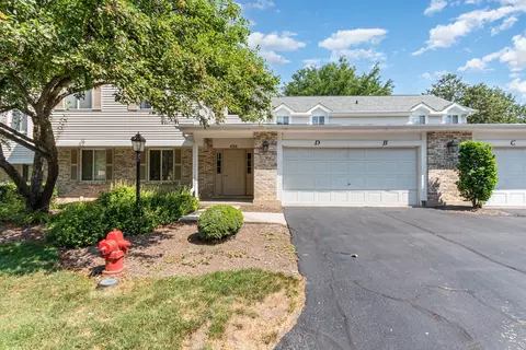 430 Somerset Ct #B, Aurora, IL 60504