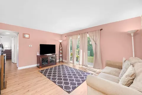 Living - 3355 Kirchoff Rd #6A, Rolling Meadows, IL 60008 photo 1 of 2