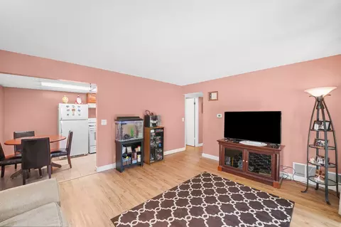 Living - 3355 Kirchoff Rd #6A, Rolling Meadows, IL 60008 photo 2 of 2