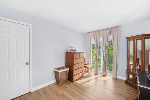 Bedroom - 3355 Kirchoff Rd #6A, Rolling Meadows, IL 60008 photo 1 of 2
