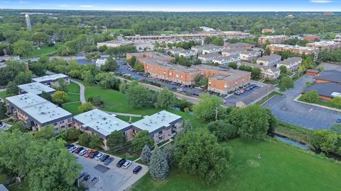 View/Area - 3355 Kirchoff Rd #6A, Rolling Meadows, IL 60008 photo 2 of 5