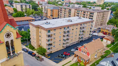 300 Circle Ave #4C, Forest Park, IL 60130