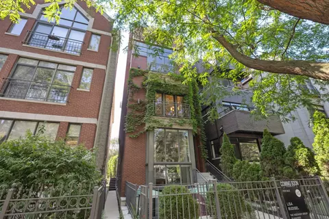 906 N Hermitage Ave #2, Chicago, IL 60622