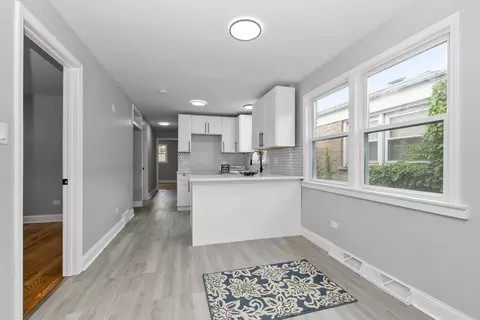 Entry Way - Undisclosed, Chicago, IL 60643 photo 1 of 1