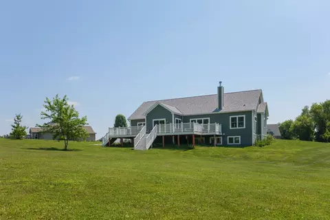 37556 52nd St, Burlington, WI 53105