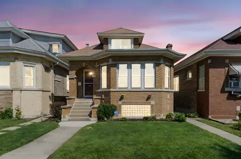 5250 W Nelson St, Chicago, IL 60641