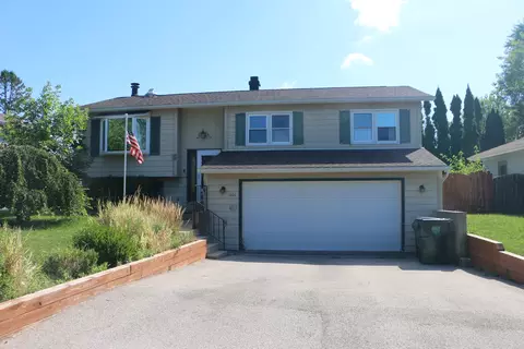 601 Deerpath Dr, Lindenhurst, IL 60046