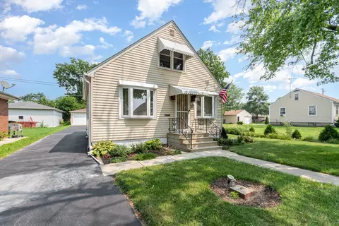 1412 Nicholson St, Joliet, IL 60435 photo 2