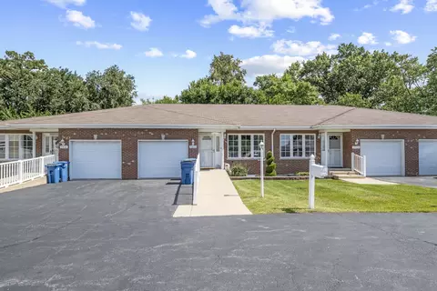 11433 Crossings Ct, Alsip, IL 60803