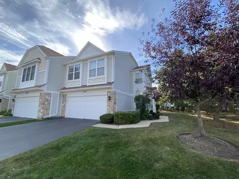 Exterior - 1091 Delta Dr, Elgin, IL 60123 photo 2 of 4