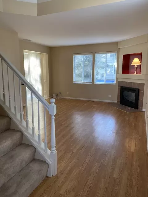 Living - 1091 Delta Dr, Elgin, IL 60123 photo 1 of 7