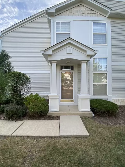 Exterior - 1091 Delta Dr, Elgin, IL 60123 photo 3 of 4