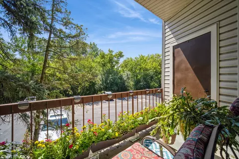 Exterior - 1500 Harbour Dr #2K, Wheeling, IL 60090 photo 1 of 2