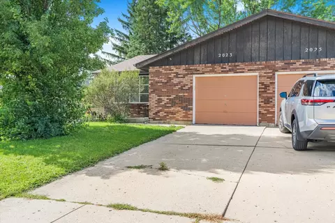 Exterior - 2023 Monday Dr, Elgin, IL 60123 photo 2 of 2