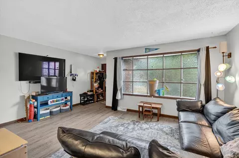 Living - 2023 Monday Dr, Elgin, IL 60123 photo 2 of 2