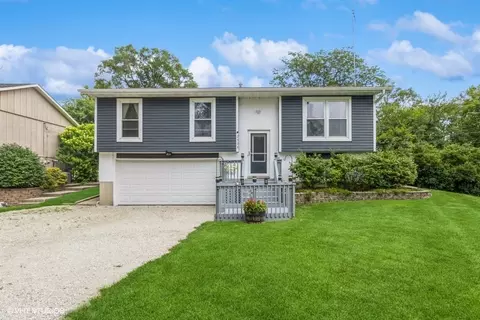 2508 Lilac St, Mchenry, IL 60051