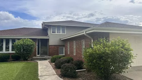 7617 Sycamore Dr, Orland Park, IL 60462