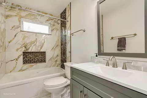 Bath - 853 Voyager Dr, Bartlett, IL 60103 photo 1 of 2