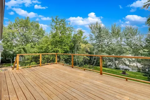Exterior - 853 Voyager Dr, Bartlett, IL 60103 photo 2 of 5