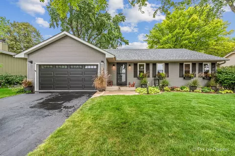 1930 Division St, Saint Charles, IL 60174